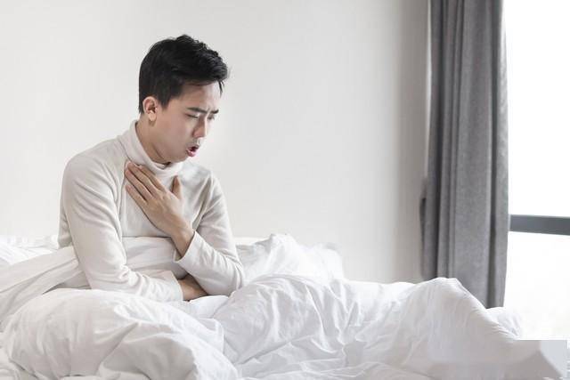 痰乃肺之镜：出现这4种痰，需警惕肺部病变