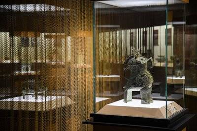 李鉴宸的“10年禁令”：中国古玩行业的信任破产与新加坡模式的胜利