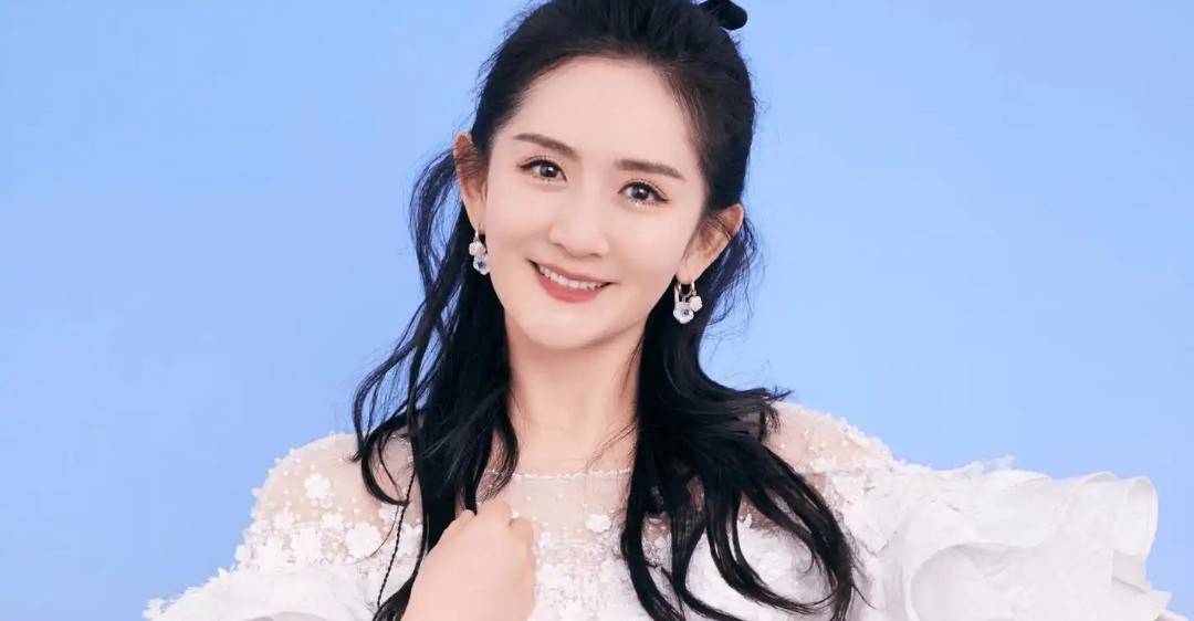 曾狠练3月获马甲线，吃过太多闭门羹，如今终成名笑对人生