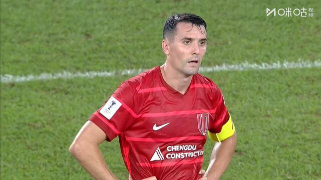 无法相信！蓉城遭黑色三分钟被蔚山绝杀，周定洋赛后无奈愣在原地