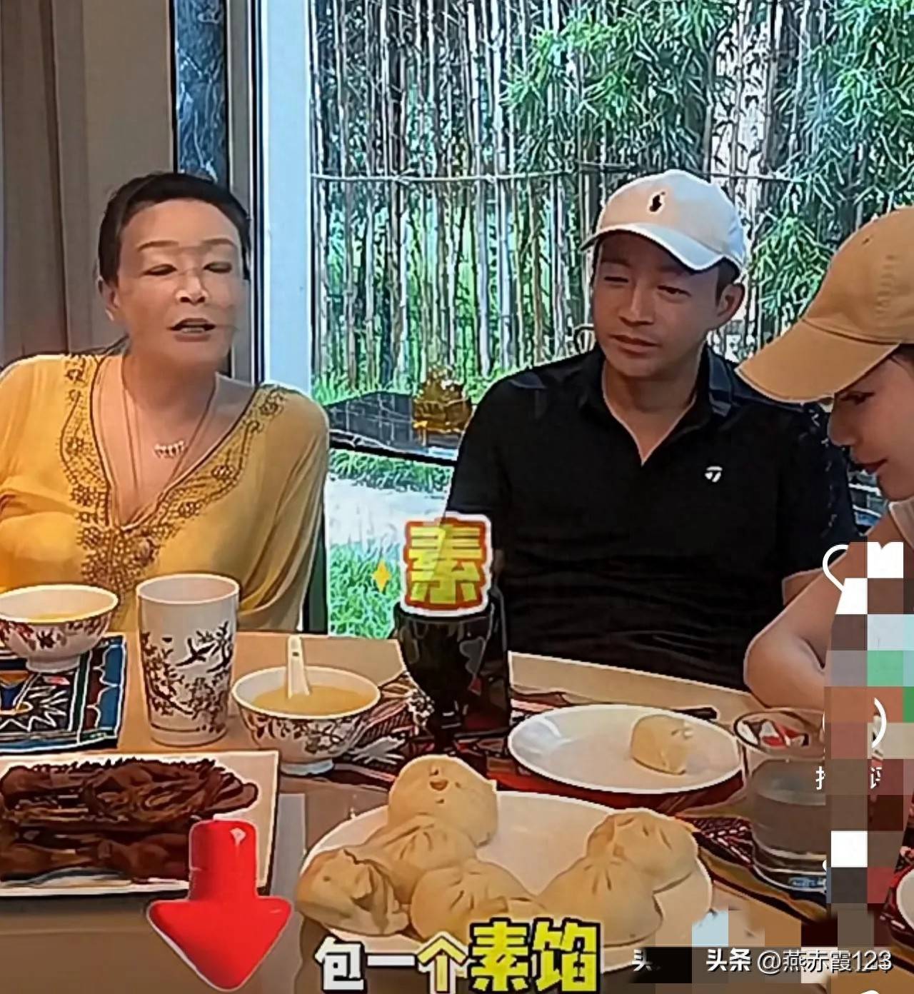 原创            汪小菲马筱梅回京，周末陪娃两人显疲惫，张兰包包子招待儿子儿媳