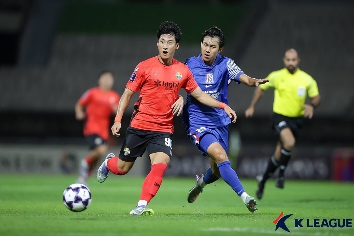 原创            全主力出战亚冠！媒体人热议：蓉城态度碾压某队，申花压力更大了