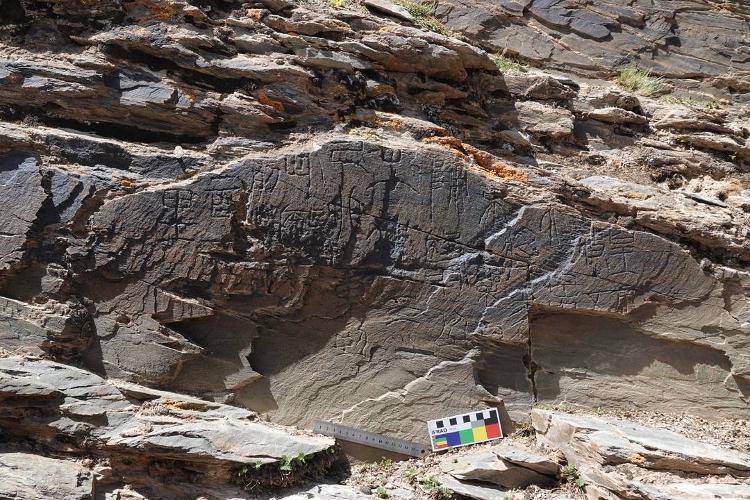 “秦始皇遣使采药昆仑石刻”为何是真迹？国家文物局发布会详解4大疑问