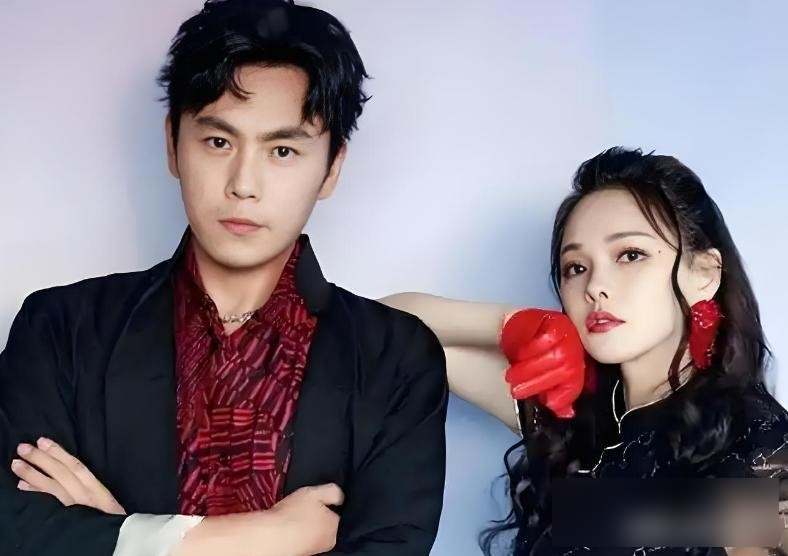 姐弟恋夫妻直播秀恩爱，综艺情侣争吵不断，十年婚姻能保鲜多久？