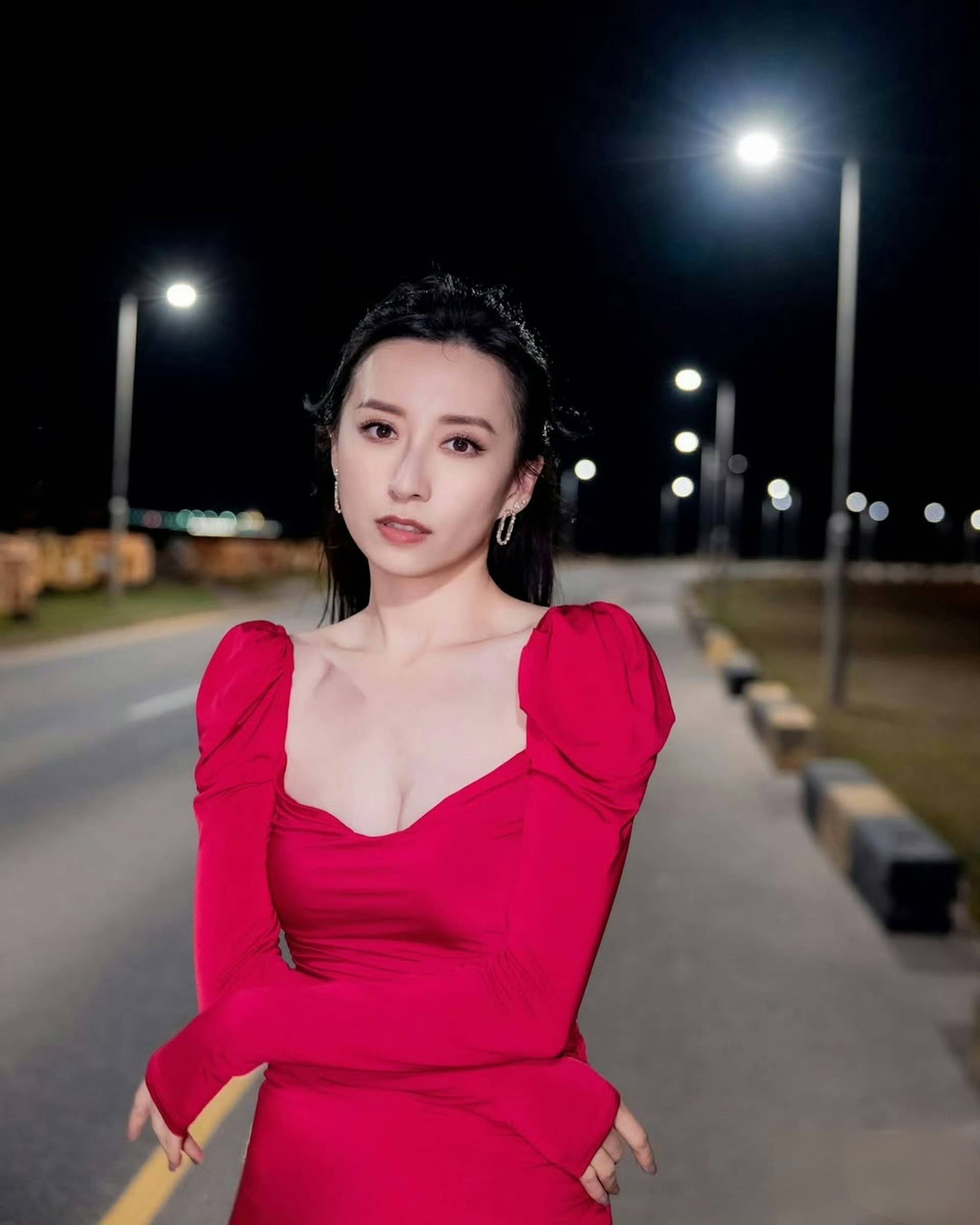 原创            35岁TVB女星斩获视后即被雪藏？ 传已离巢投靠好友转型KOL维生