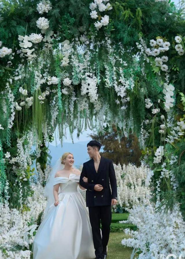 财政独立！TVB男星富贵太太强调二人无附属卡，称这是在侮辱对方