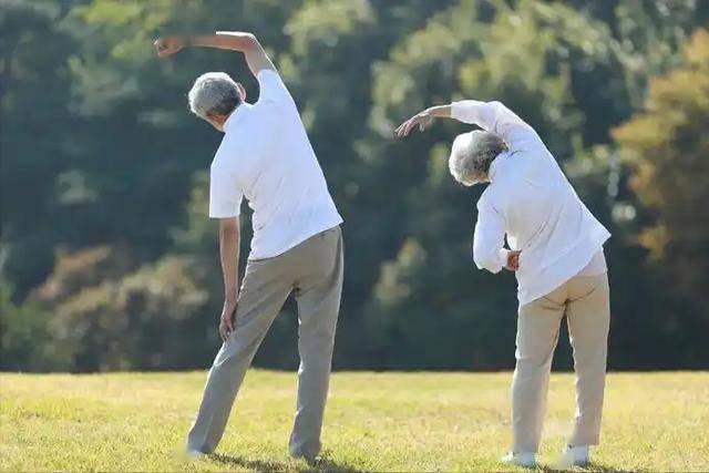 年龄越大越要少锻炼？医生建议：年过60岁，尽量避免5种减寿行为