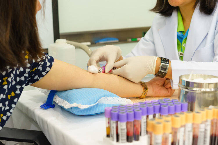 原创            血型能决定寿命？A型、B型、O型、AB型，哪种血型更容易患癌？