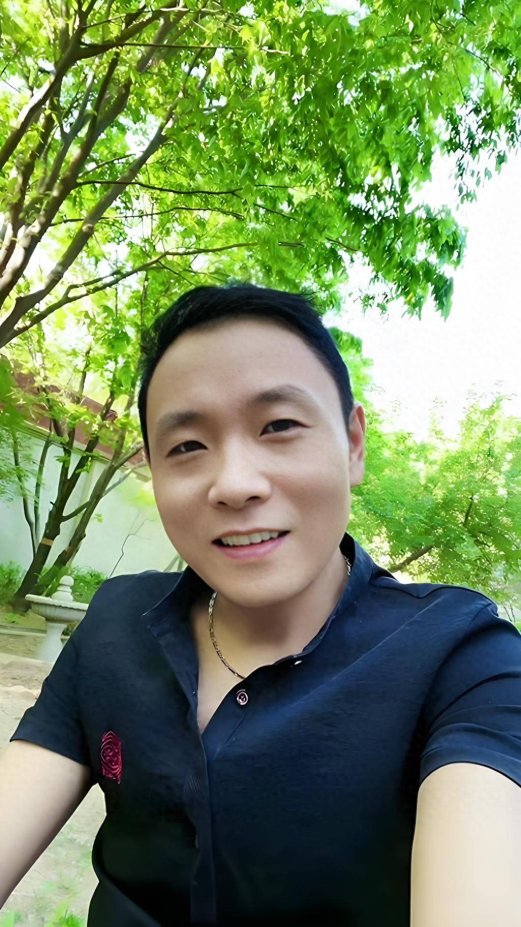 原创            祁隆最近5年太艰难！母亲患癌，婚姻破碎，儿子让他心痛