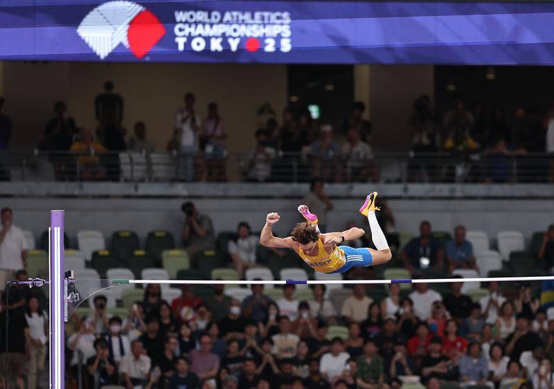 田径世锦赛：杜普兰蒂斯再破世界纪录 中国选手链球夺牌