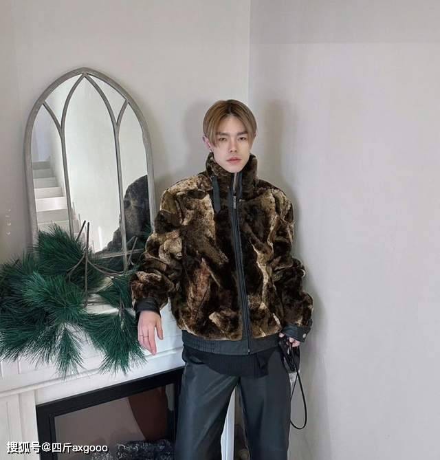 原创            街舞5选手解晓东经抢救无效去世！遭意外摔伤头部，已昏迷16个月