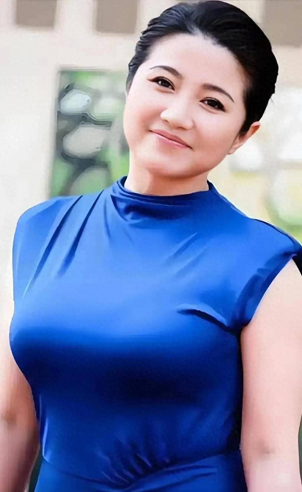 原创            颜丙燕：不接广告，不参加综艺，和李乃文“意难平”，49岁仍未婚