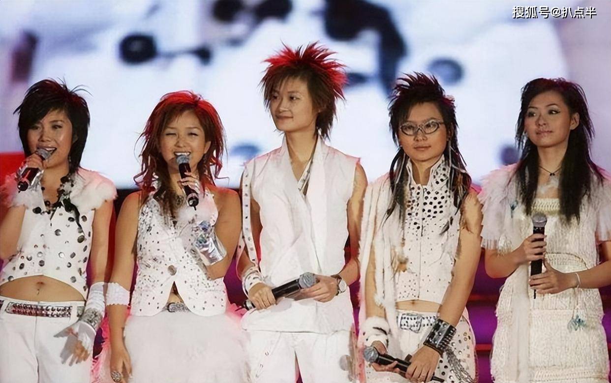 原创            20年后再看初代“超女”：李宇春仍是顶流、张靓颖因爱蹉跎？