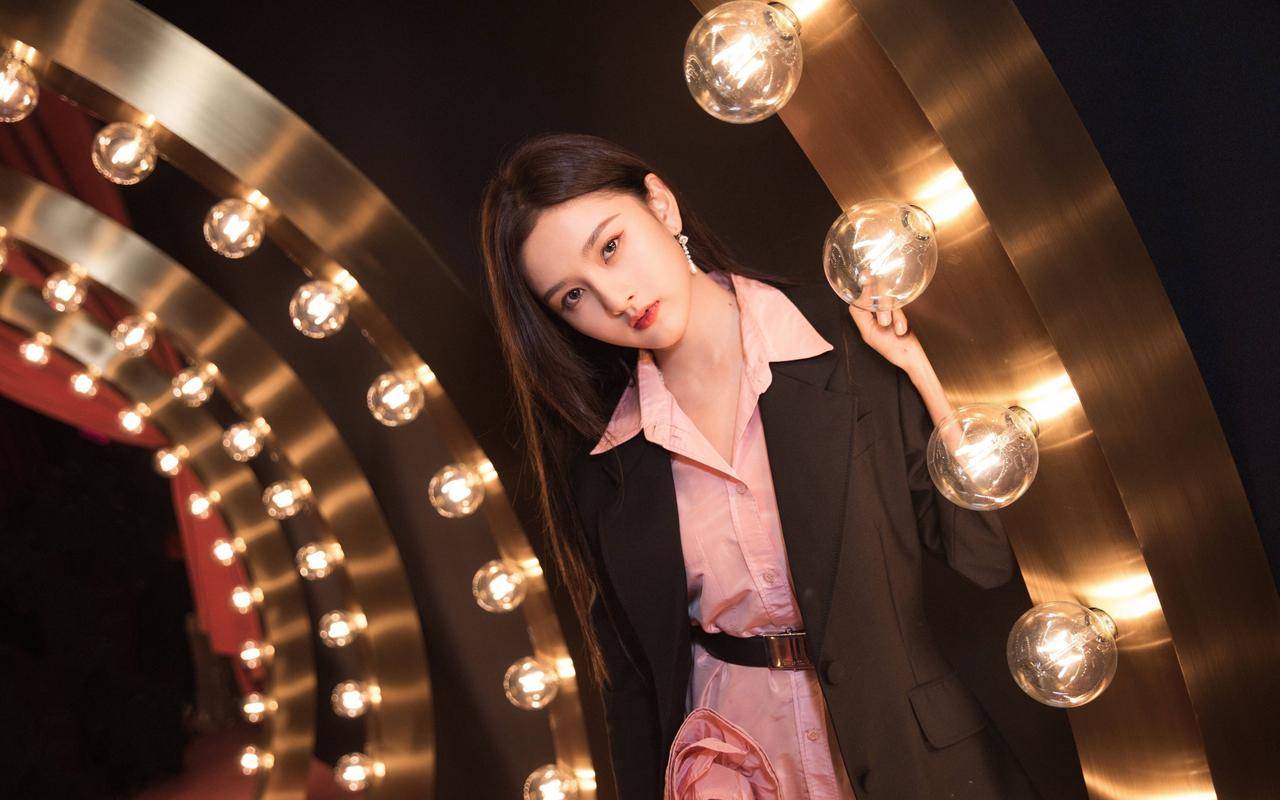 宋祖儿再次被实名举报，持股公司目前存续一家