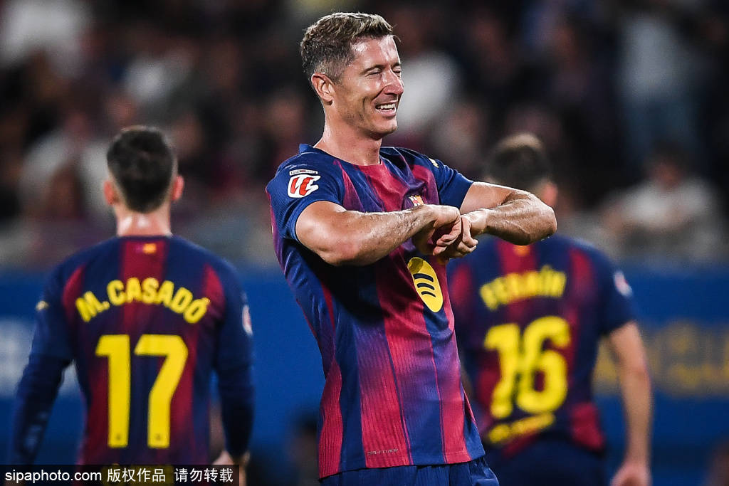 巴萨4连胜逆转西甲！弗里克的无核打法如何撼动皇马的统治？