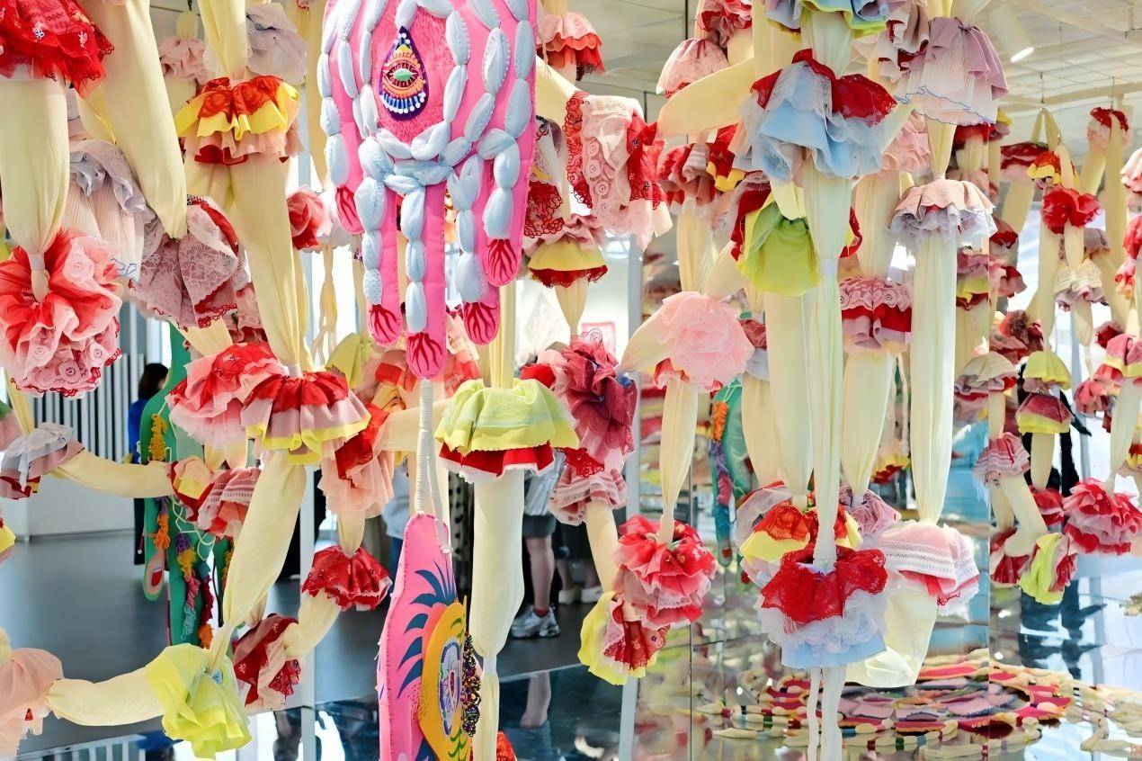 以艺术为魂，爱慕集团在成都打造沉浸式夏夜派对