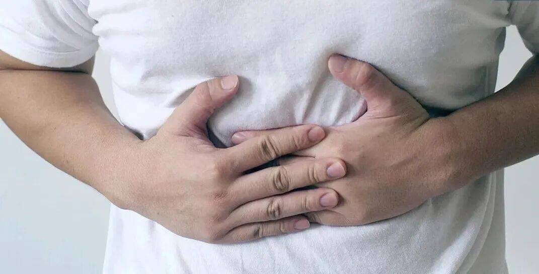 45岁男子反复腹痛发烧，2次住院！医生从肝脓肿里发现了这个！