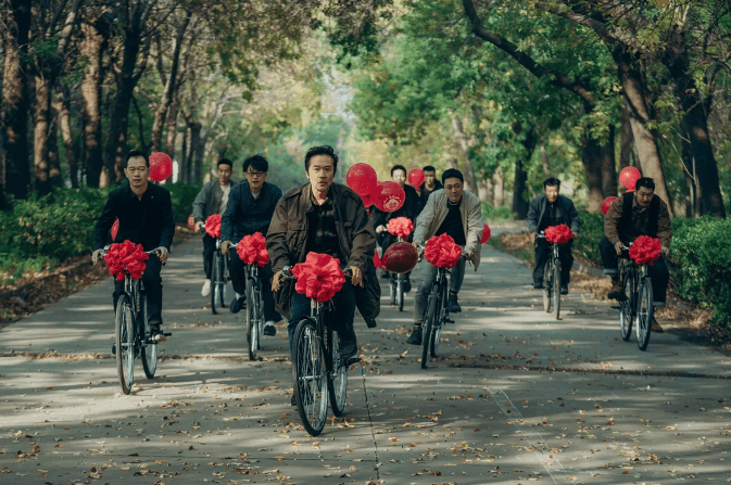 电影《向光花盛开》定档1024，黄志忠执导并主演