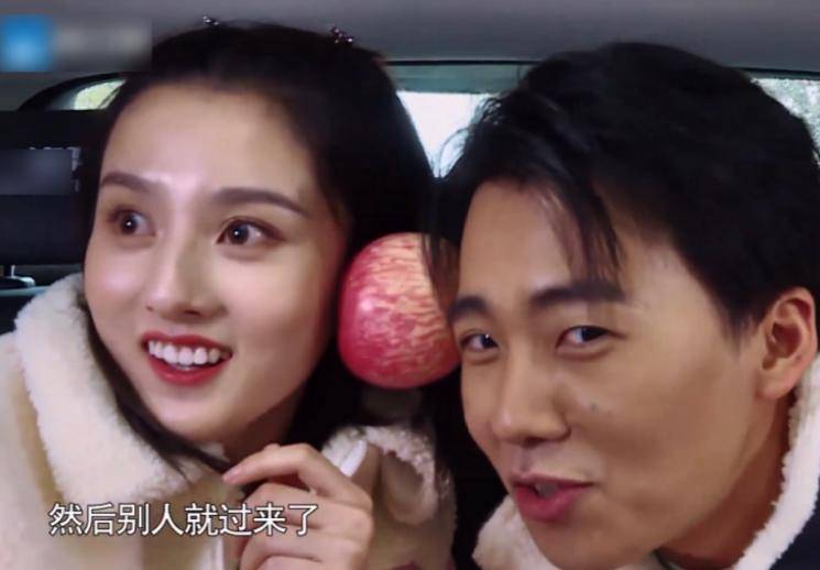 原创            不装了！郭麒麟宋祖儿罕见同框，让人担心的事还是发生了