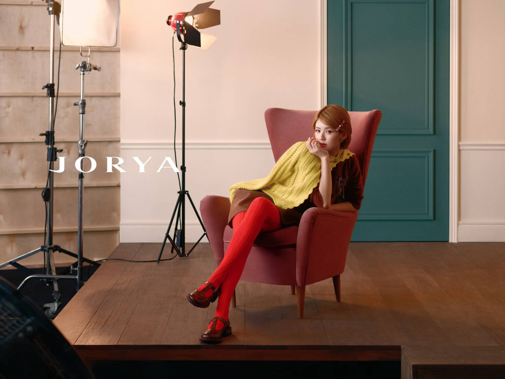 赵露思最新写真曝光！妆容精致表情俏皮