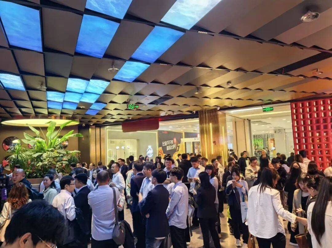 《731》首映日，哈尔滨两家影城冲进全国票房前三