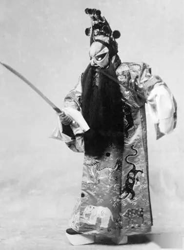 听戏叫好的艺术，谭鑫培唱工与做工并重