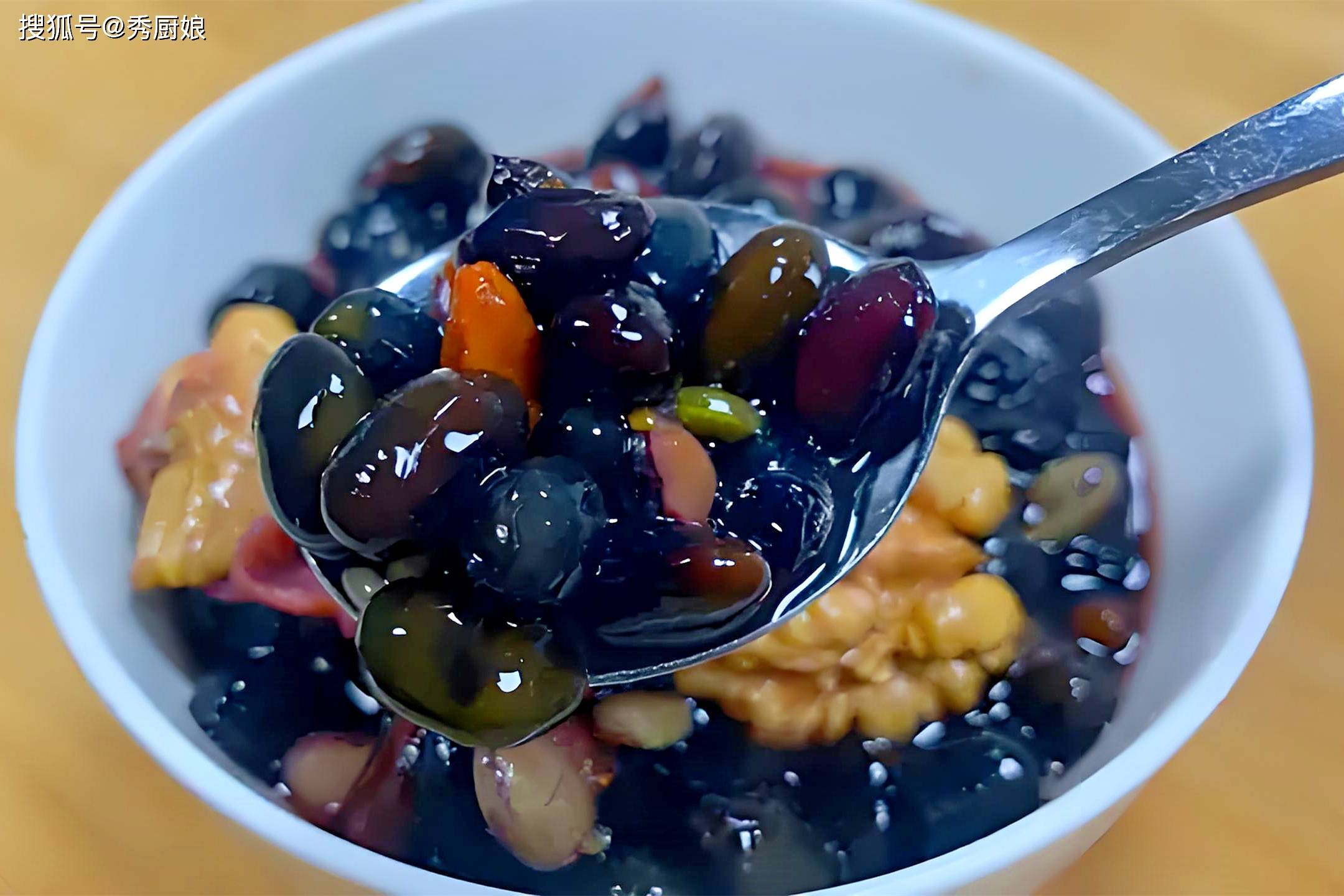 原创            特补肾的一种豆子，入秋后要多吃，对眼睛特别好，对头发也特别好