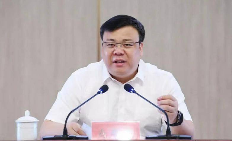 江西省公安厅原副厅长肖斐杰履新景德镇市委常委、政法委书记