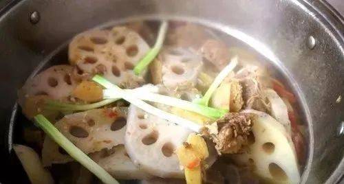 秋天把它端上桌！生吃熟吃都养身，清爽开胃，炖汤滋味比肉还香~