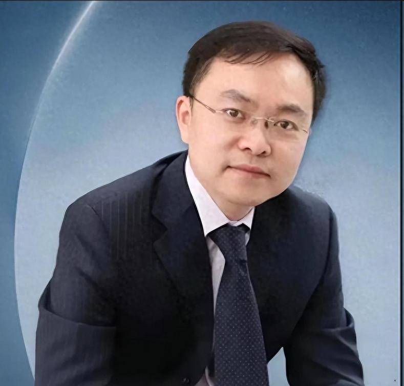 原创            蔡磊最新状况曝光！已经开始流口水，语言能力完全丧失，人很痛苦