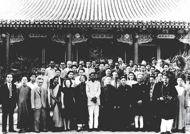 原创            1917年，26岁的胡适执教北大，已经年入“百万”了