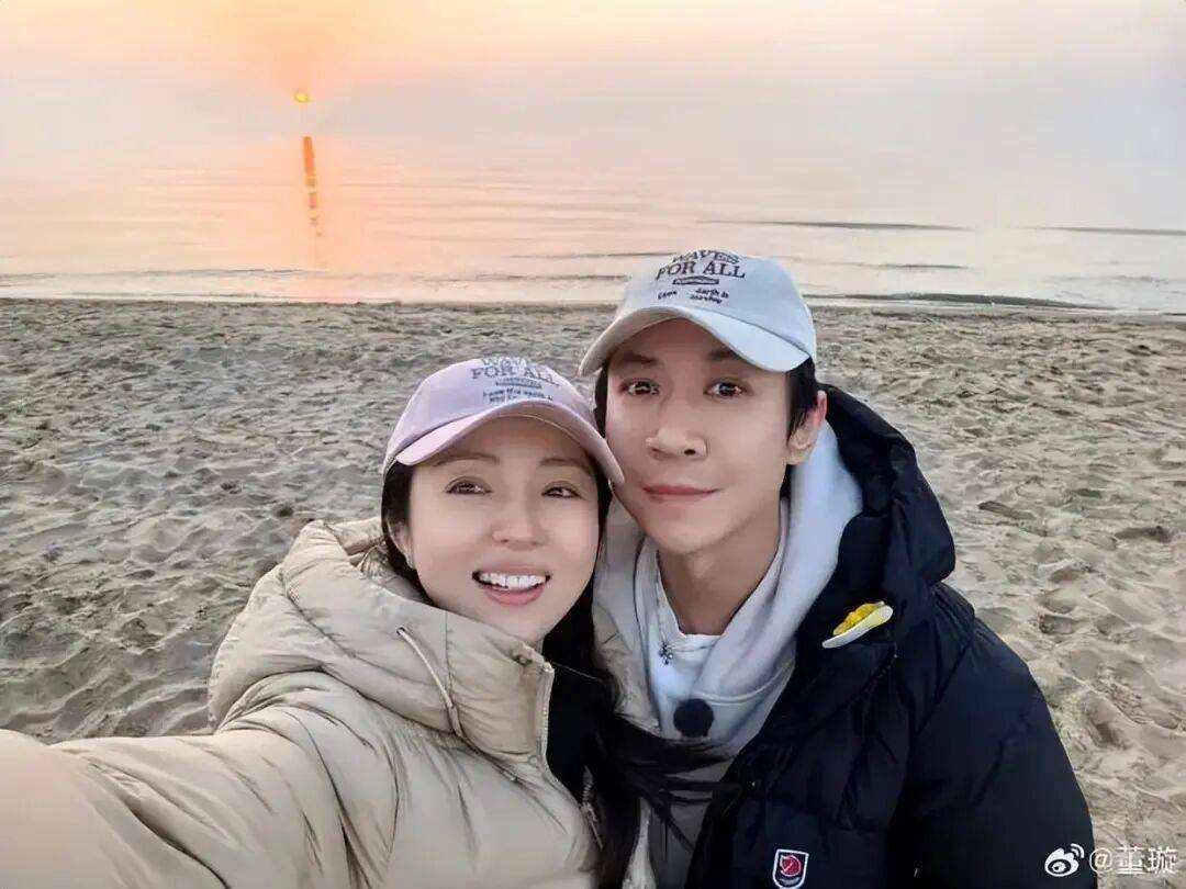 原创            女星董璇嫁小9岁张维伊被全网劝分，最新回应