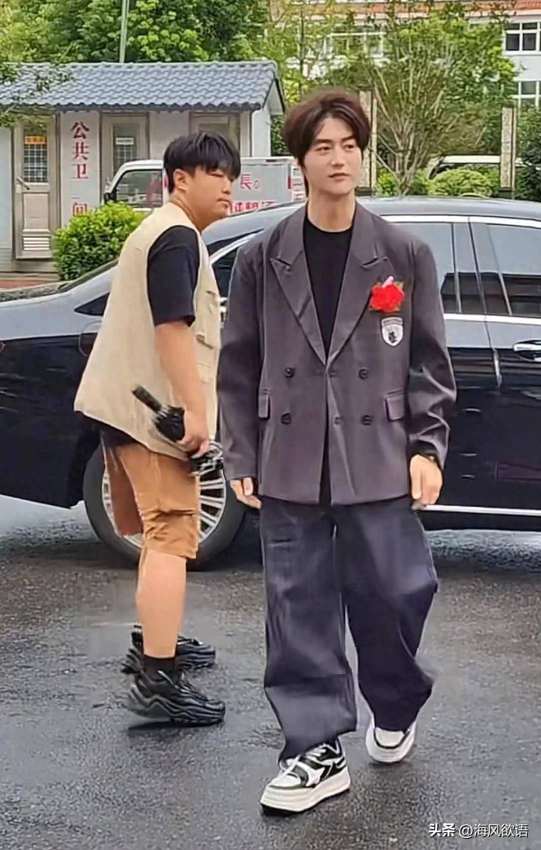 原创            陆虎回乡送妹出嫁，上演最暖压车仪式，妹妹妹夫堪称“福气CP”