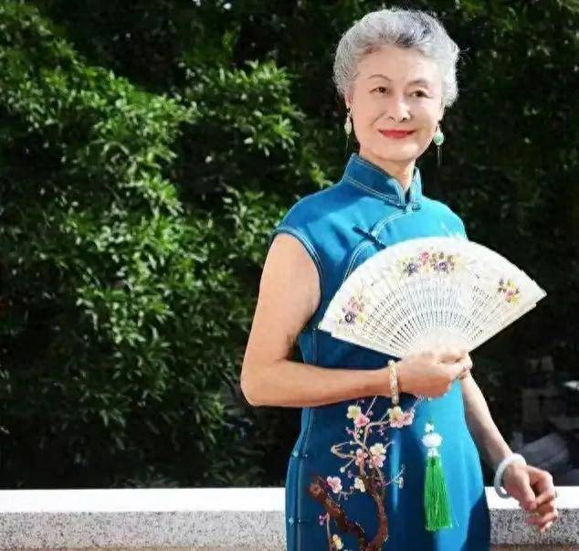 原创            只因一顿饭没做，儿子竟和我断绝关系，我转身环游世界他却后悔了