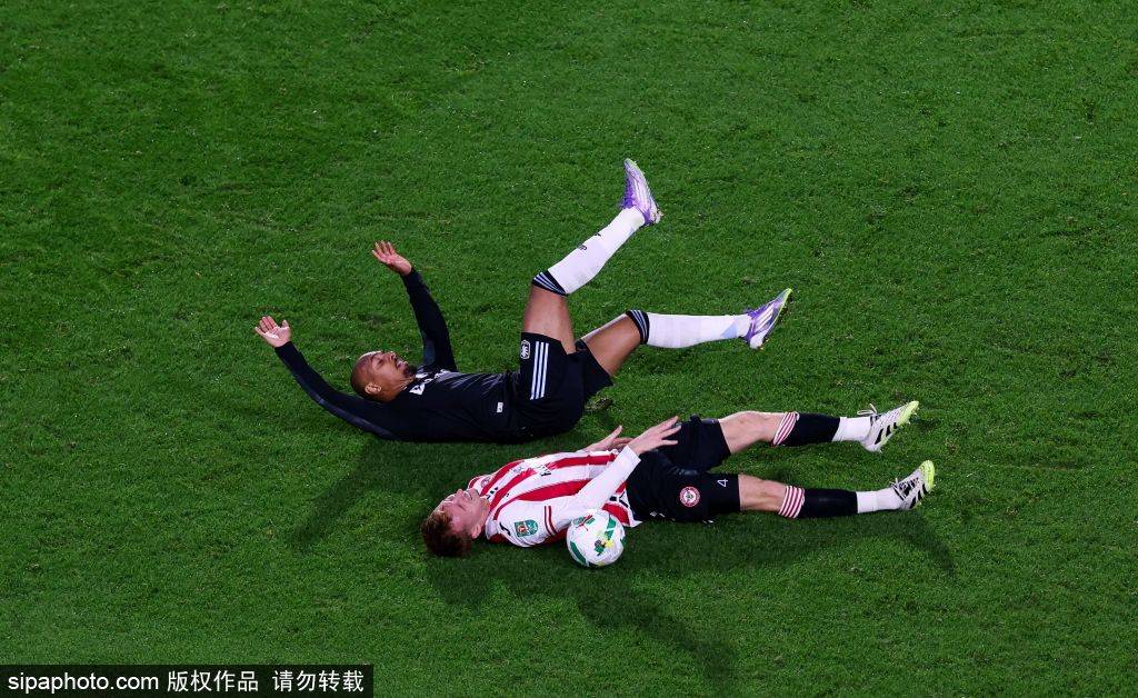 克劳奇称曼联点球判罚争议：红牌或更合适，绝佳进球机会被破坏