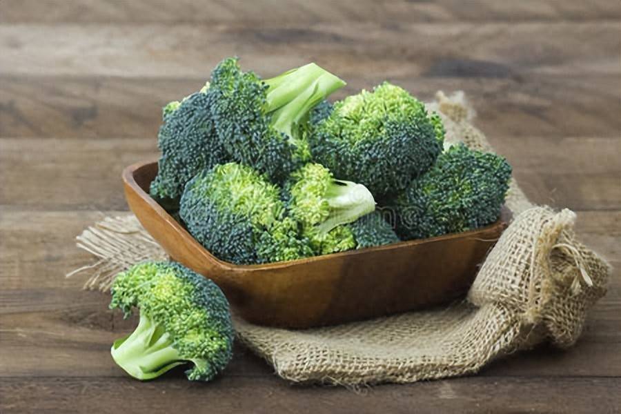 暖心陪伴康复路：血液病患者的科学饮食与营养支持