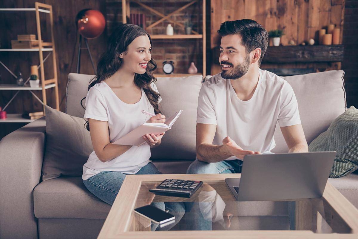 男人啥事都跟你说，背后藏着这几种深意