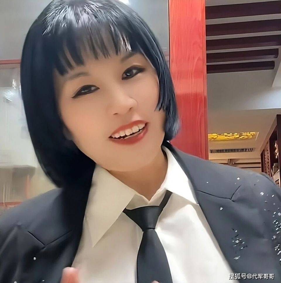 原创            河南富婆刘昱彤：前夫去世仅8个月，带着儿女下嫁小16岁山东小伙