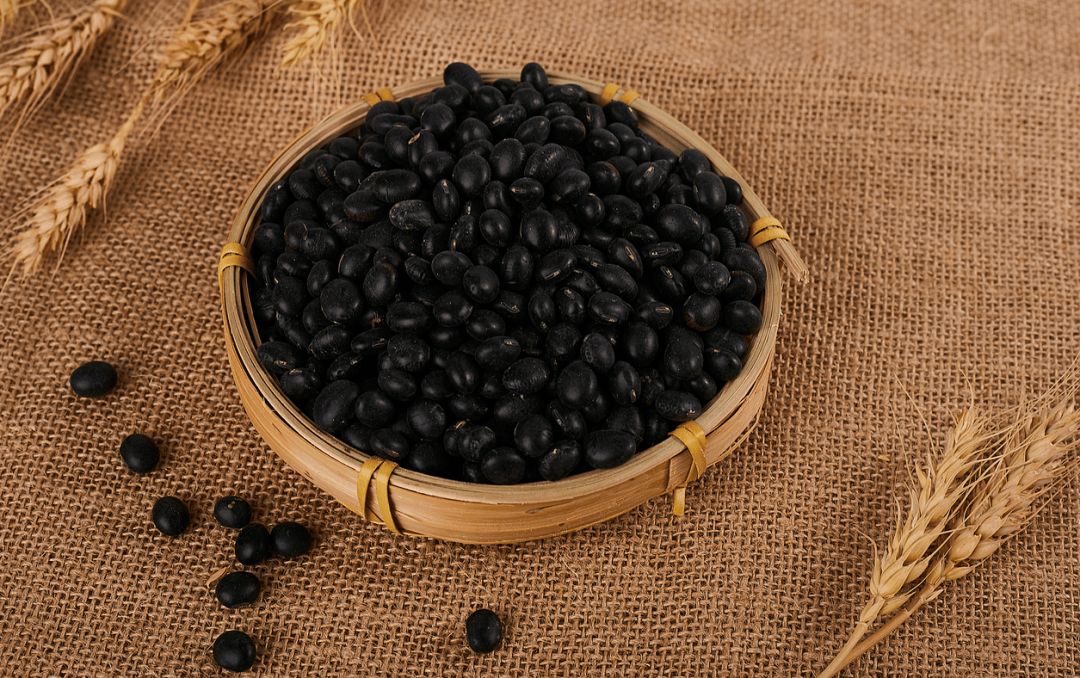 最补肾的一种豆子，对眼睛特别好，对头发也特别好，秋天要吃起来