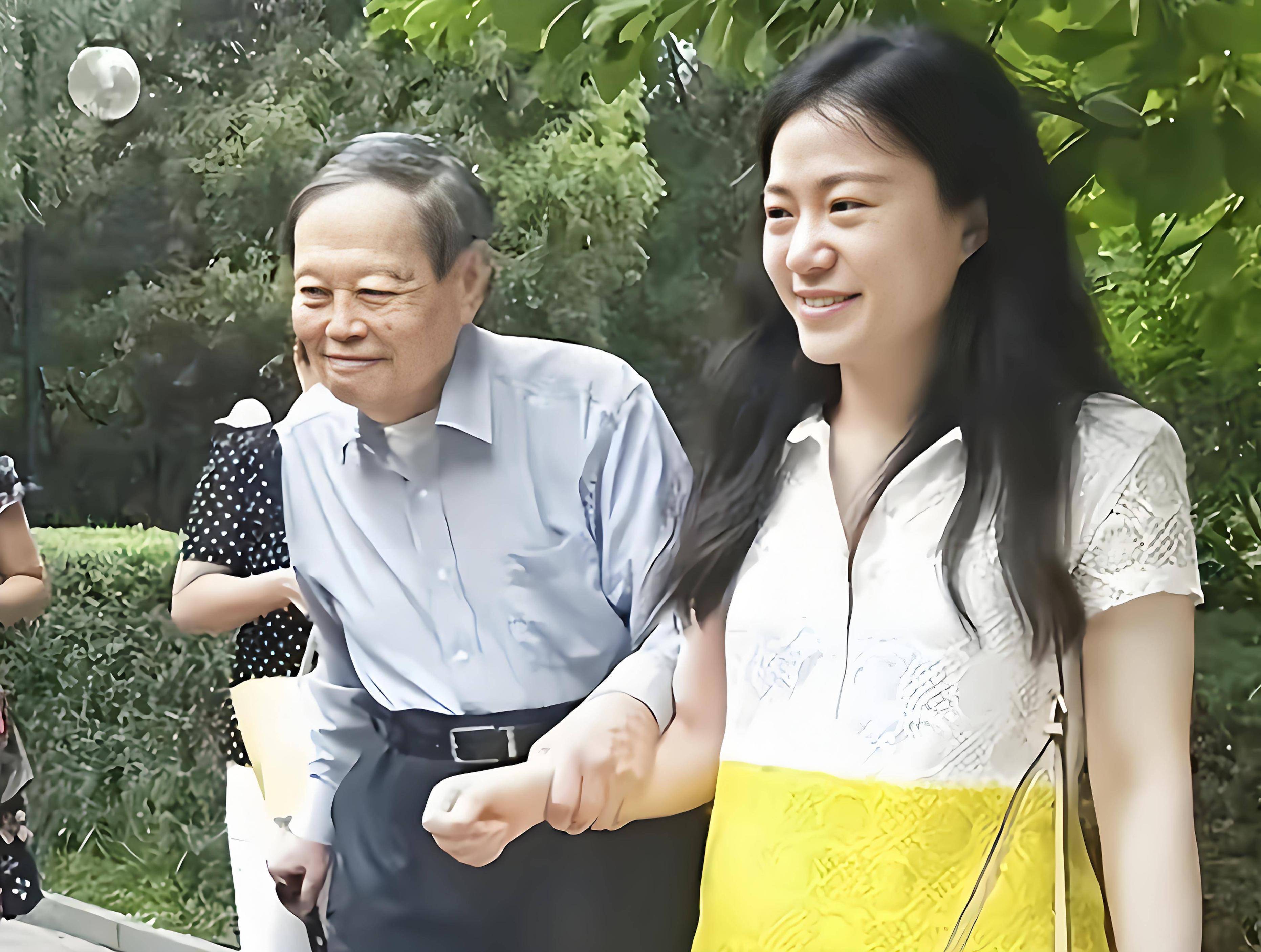 原创            翁帆做梦也想不到，杨振宁会活一百多岁，21年悉心照顾没白费