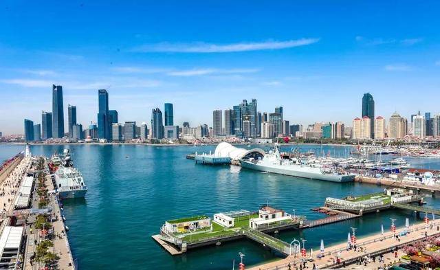 “海军城”青岛：奏响战舰与城市的时代交响