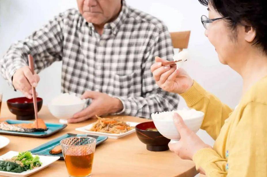 原创            从确诊糖尿病到血糖恢复正常，50岁大哥只用了1年，方法很简单