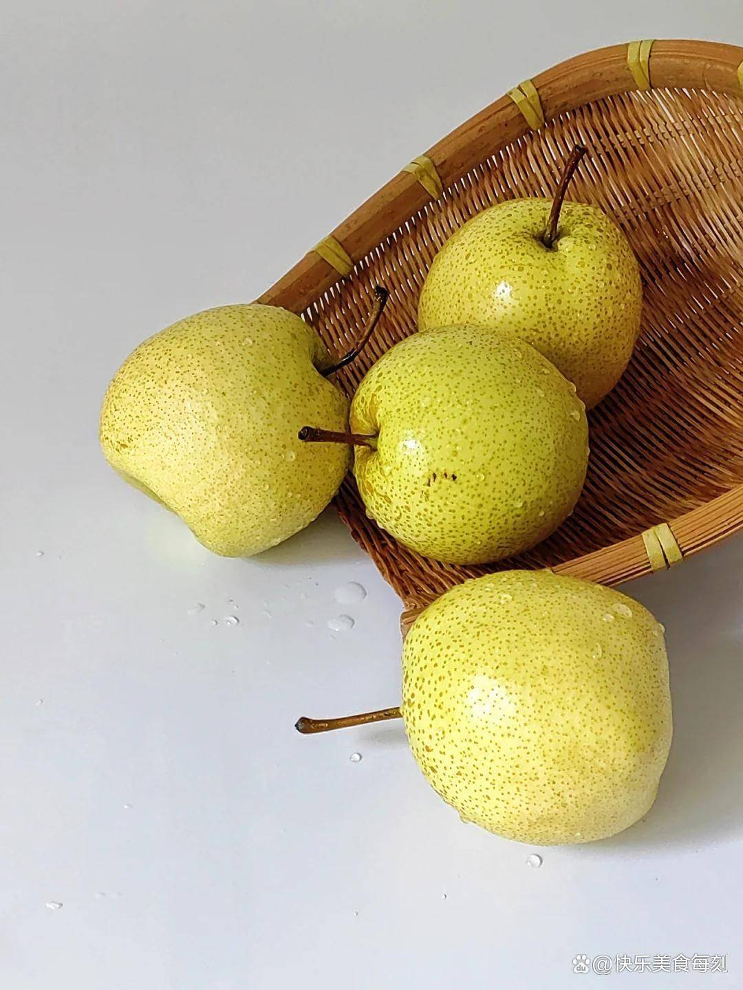 原创            秋燥太烦人？多吃这4类“补水好物”，滋养全身水润润！