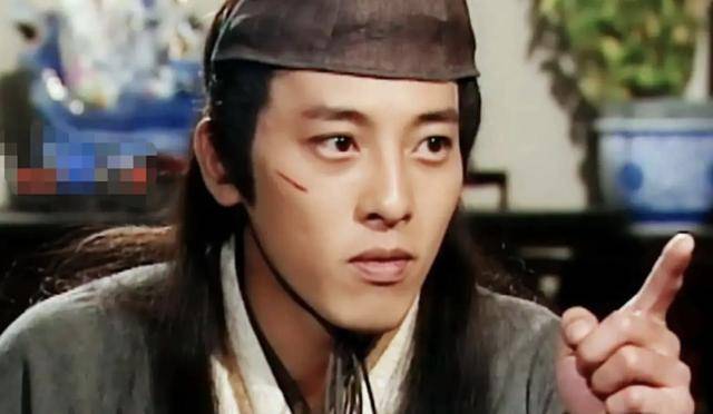 终于露面！最帅令狐冲与圈中好友聚会，上月被曝病危，暴瘦36斤