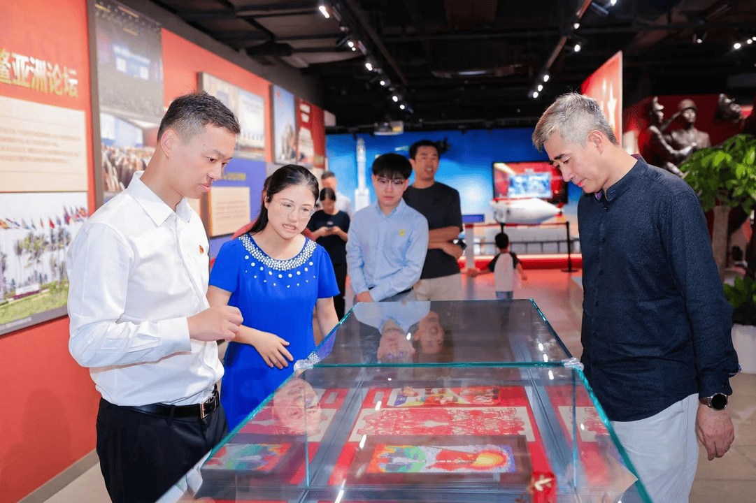 全国青少年艺术征集成果在沪展示 多彩作品展现家国情怀