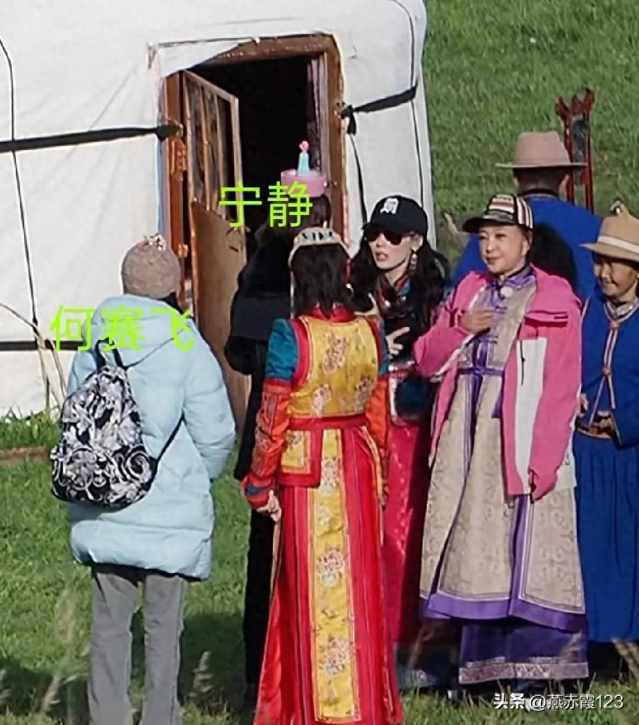 原创            《一路繁花》路透曝光，刘晓庆发胖不显年轻，张柏芝刘嘉玲无交流