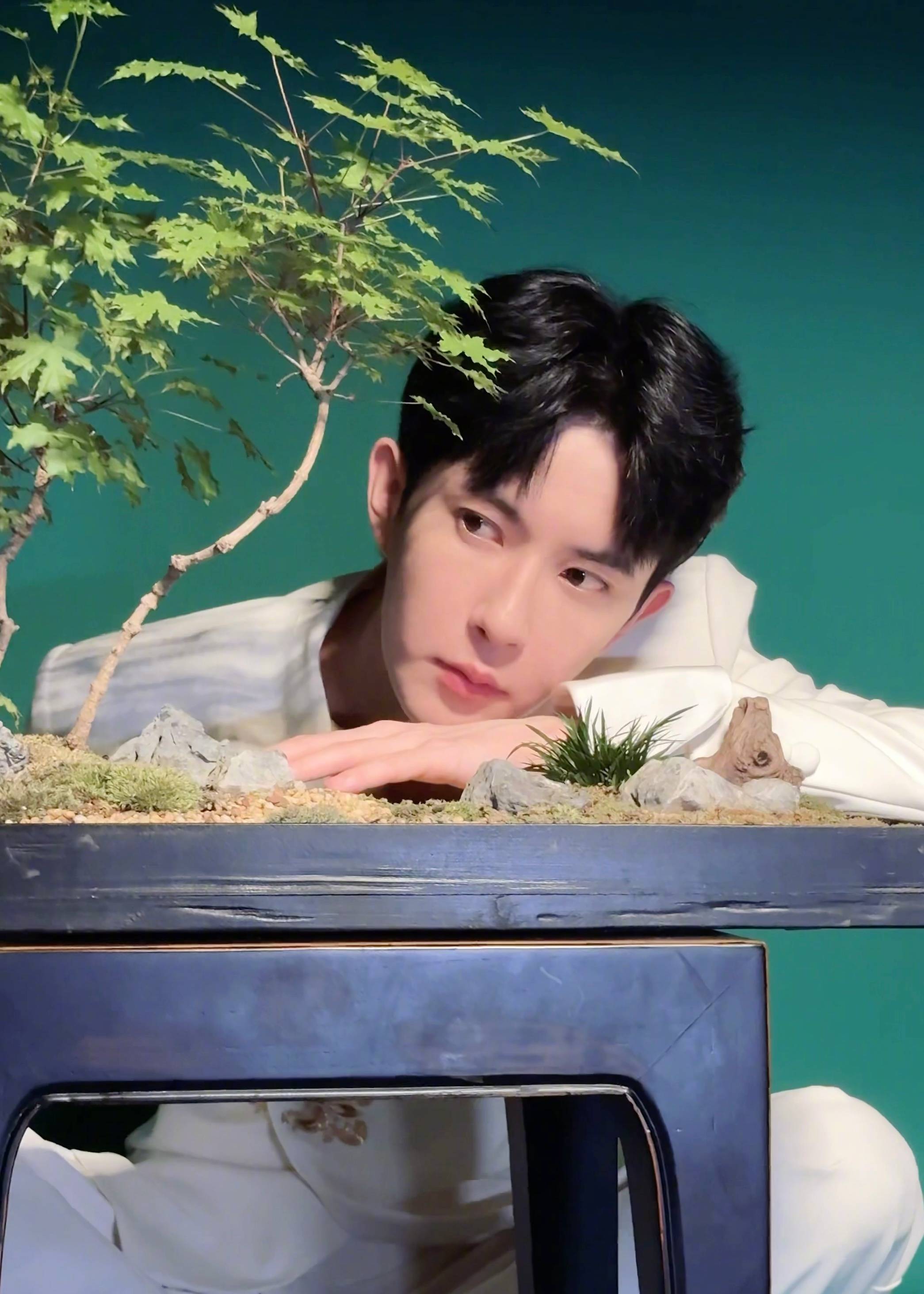 37岁于朦胧待播作品盘点：《长夜行》本打算今日官宣