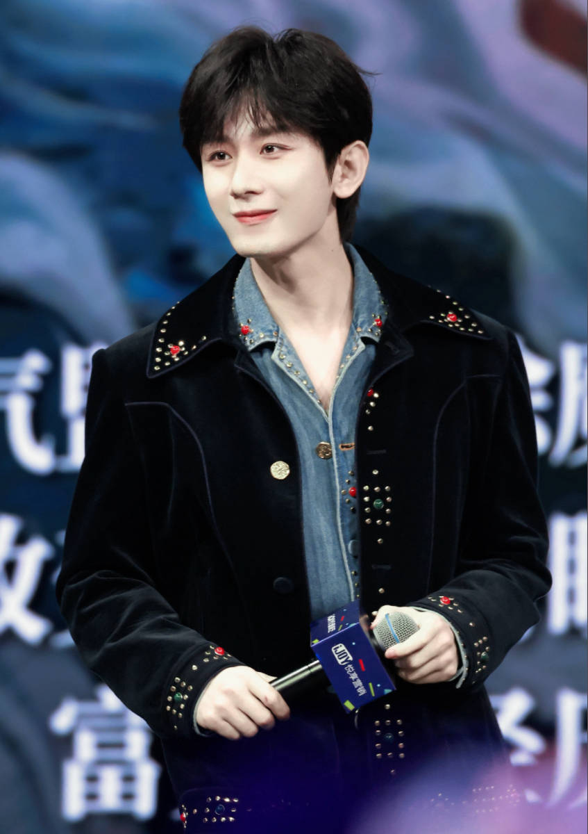 iJOY秋季悦享会发布超400部片单 成毅惊喜亮相宣传新剧