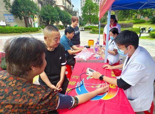 58岁男子因血糖过高死亡，医生坦言：这5种素食，糖友需尽量少吃