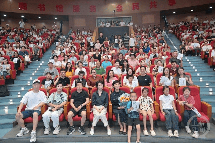 “重庆有一种魅力一直很吸引我” 敬一丹将重庆见闻写进新书